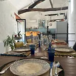 Ostal De La Croix