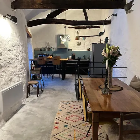 Ostal De La Croix Holiday home *