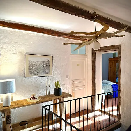 Dom wakacyjny Ostal De La Croix