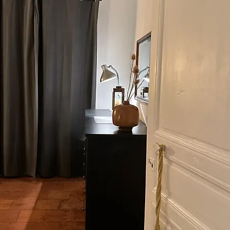 Ostal De La Croix