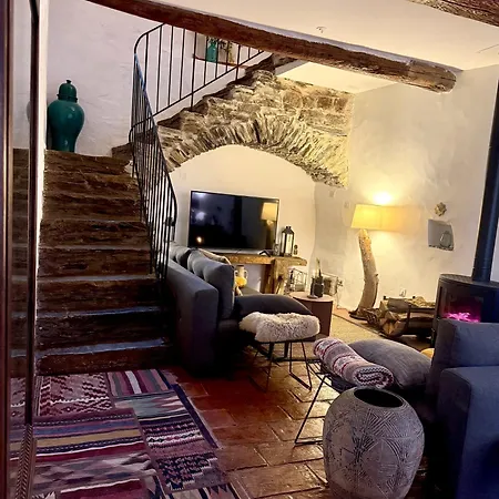Ostal De La Croix Holiday home Vieussan