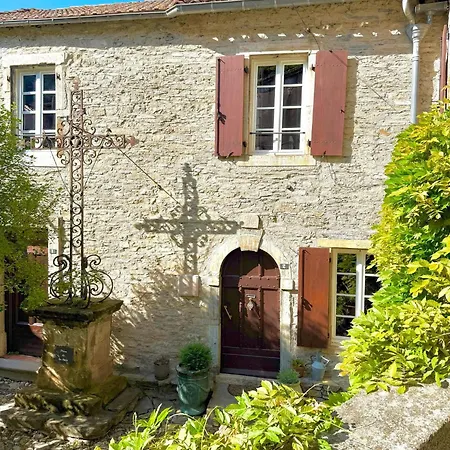 Ostal De La Croix