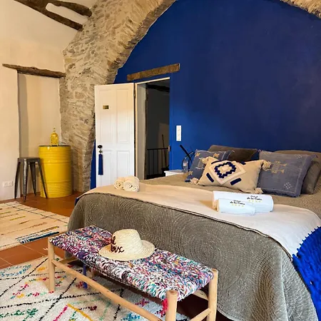 Holiday home Ostal De La Croix