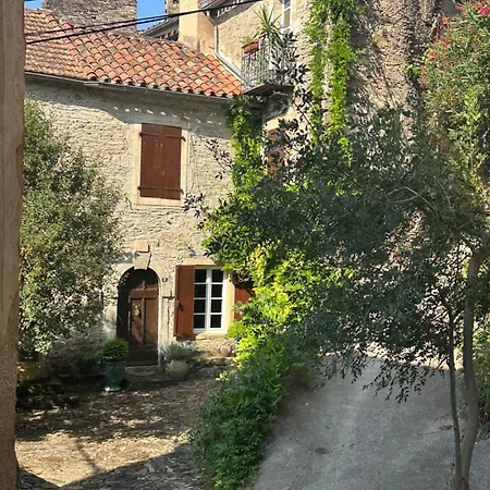 Ostal De La Croix Hébergement de vacances