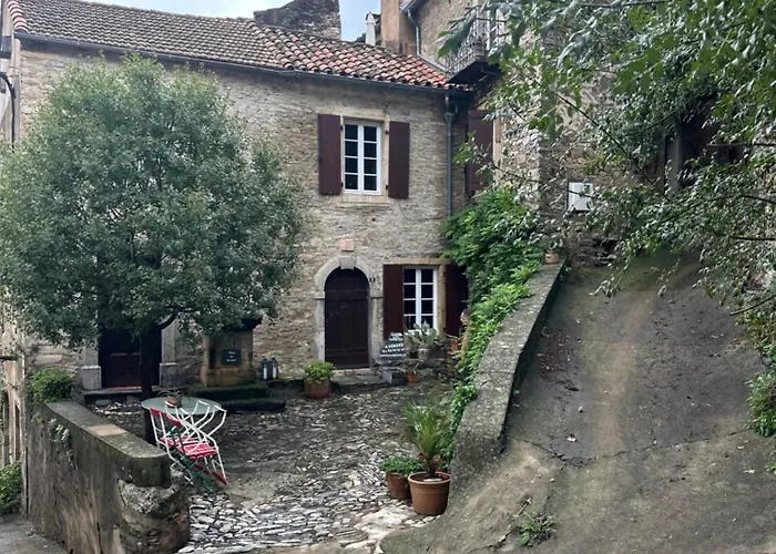 Hébergement de vacances Ostal De La Croix