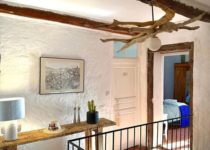 Hébergement de vacances Ostal De La Croix
